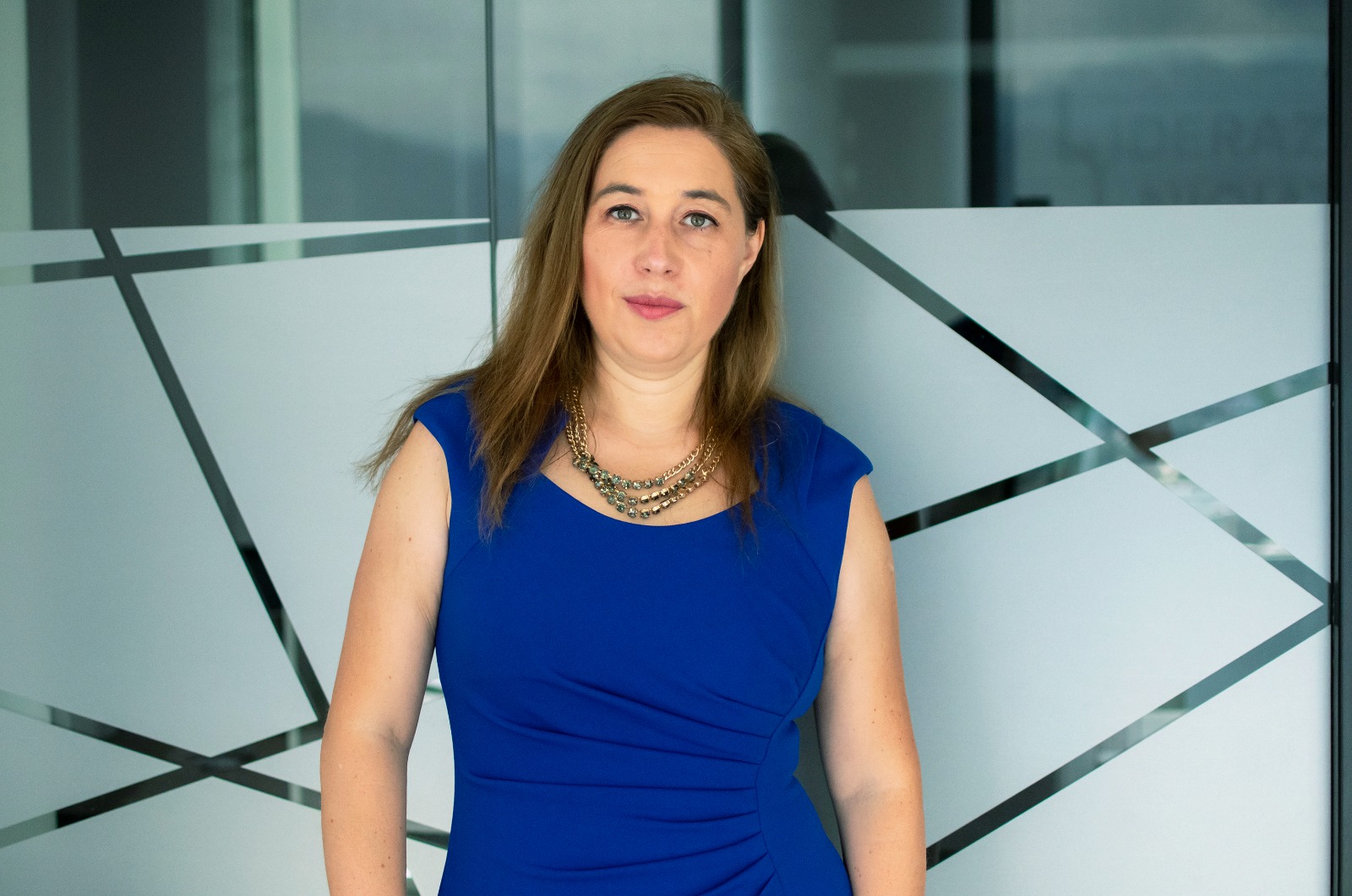 Fernanda -   CEO de CryptoMarket